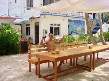 Hotel Batuta Maldives Surf View à Thulusdhoo Extérieur photo